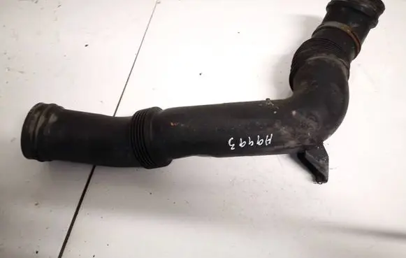 Air intake hose/pipe