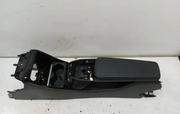 BMW 2 Active Tourer U06 Center console 5A21B66