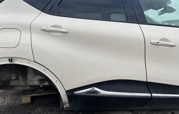 Renault Captur Rear door MMAUTKO22927