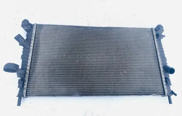 Volvo C30 Coolant radiator 3m5h8005tl