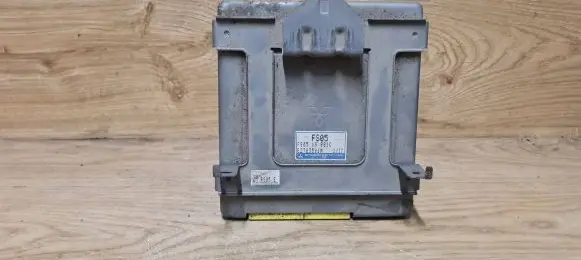 Mazda 626 Engine control unit/module FS0518881C