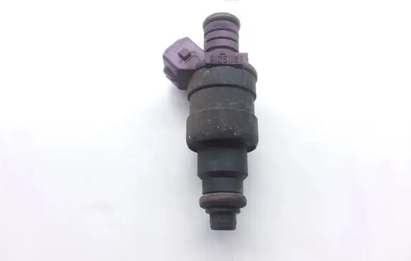 Volvo S40, V40 Fuel injector 9125118