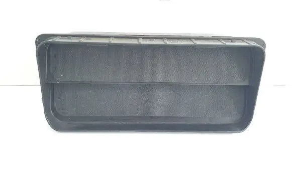 Suzuki Swift III Quarter panel pressure vent 7733162R0