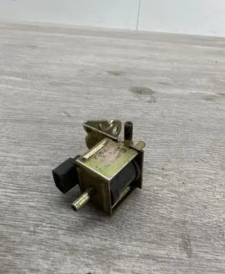 Audi A6 S6 C5 4B Vacuum valve 0024