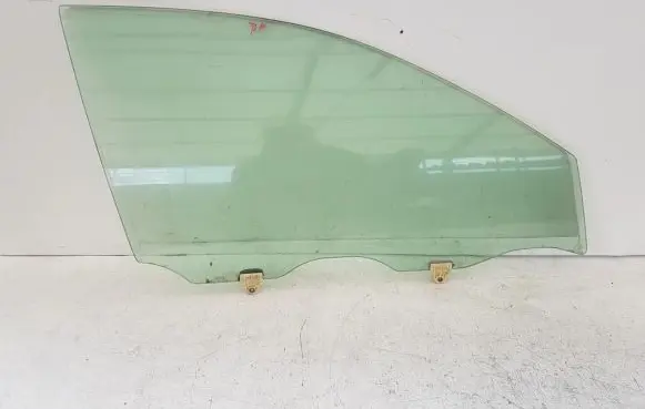Nissan Murano Z50 Front door window glass four-door