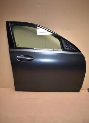 Mercedes-Benz C W206 Front door 5556655