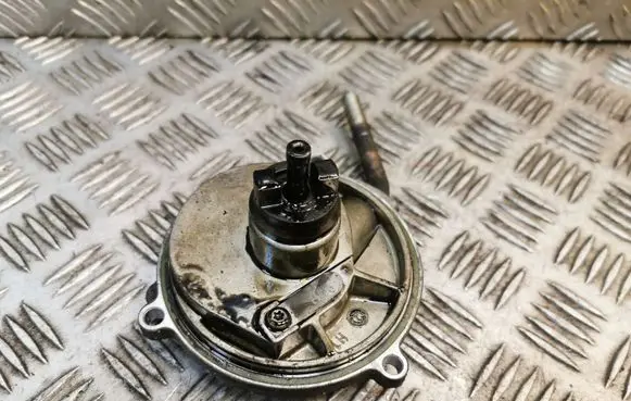 Mercedes-Benz Vaneo W414 Vacuum pump 6682300165 A6682300165