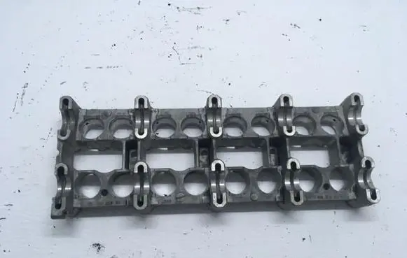 Mercedes-Benz Sprinter W906 Other cylinder head part R6110160304