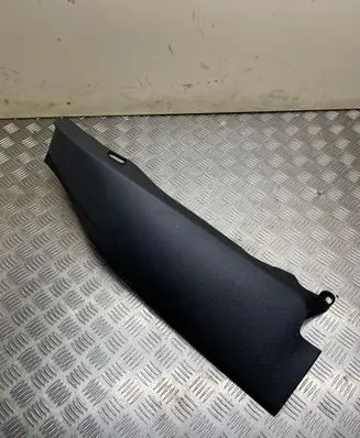 Volkswagen Jetta VI Other interior part 5C6867766 6001010064