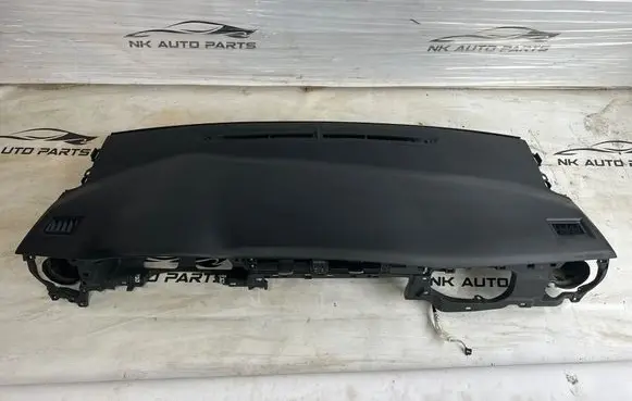 Toyota Auris E180 Dashboard 5584302610 5508402370 307822520