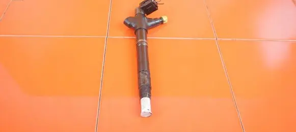 Toyota Verso Fuel injector 236700R100 20MB25