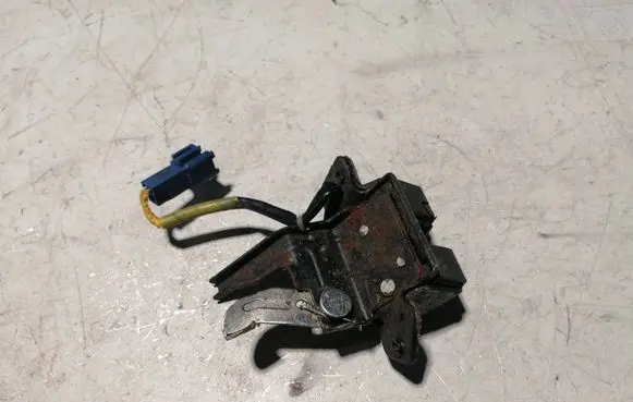 Toyota Yaris Tailgate/trunk/boot lock/catch/latch
