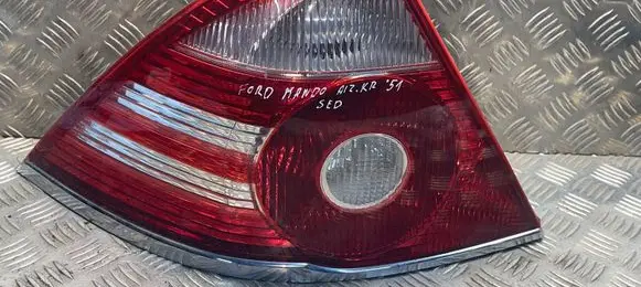 Ford Mondeo Mk III Rear/tail lights 3S7113405A