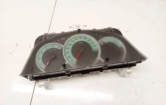 Toyota Corolla Verso AR10 Speedometer (instrument cluster) 838000f090
