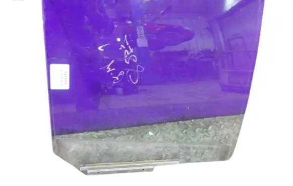Suzuki Splash Front door window glass four-door 