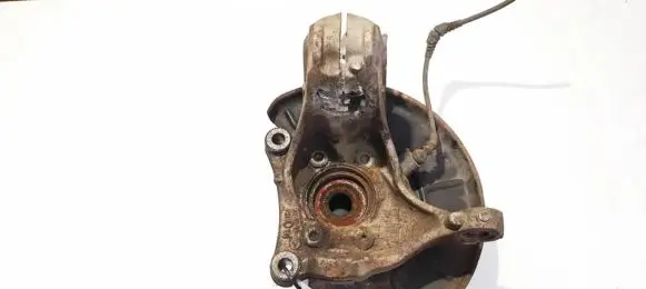 Volkswagen PASSAT B6 Front wheel hub