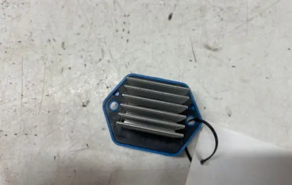 KIA Sportage Heater blower motor/fan resistor 2824