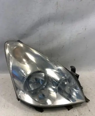 Toyota Corolla Verso AR10 Headlight/headlamp