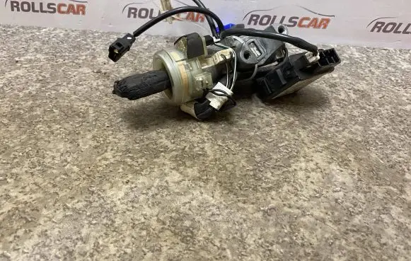 Subaru Legacy Ignition lock 88215AE010 X1T25571 88205AE000