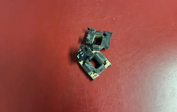 Mini One - Cooper F56 F55 Radiator mount bracket 8668715 8617880 17118668715