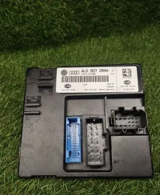 Audi Q7 4L Comfort/convenience module 4L0907289A 4L0910289D 5DK00876282