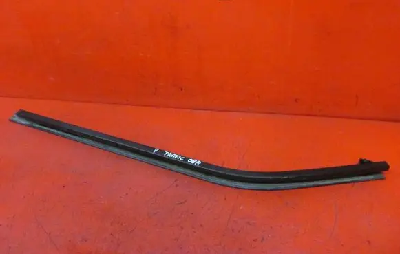 Renault Trafic II (X83) Sliding door bottom rail TRAFICSZYNADOLNA