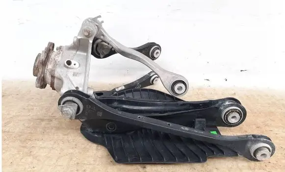 BMW X3 G01 Stub axle 6871027 6870981 6871029
