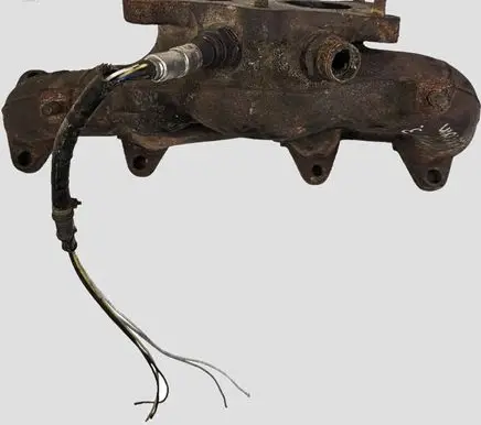 Volkswagen Golf V Exhaust manifold 36A253033