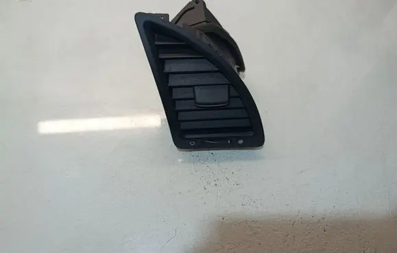 Honda Civic Dashboard side air vent grill/cover trim 77630SMGG000M1