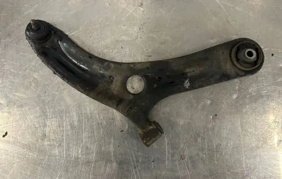 Hyundai i20 (PB PBT) Front control arm