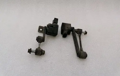 Aston Martin V8 Rear air suspension level height sensor 4G4313K070AB