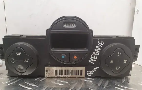 Renault Megane II Climate control unit 8200070752
