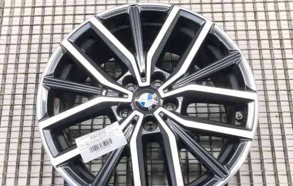 BMW X1 U11 R18 alloy rim 6891179