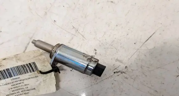 Volkswagen Cross Polo Camshaft vanos timing valve 06E103697K