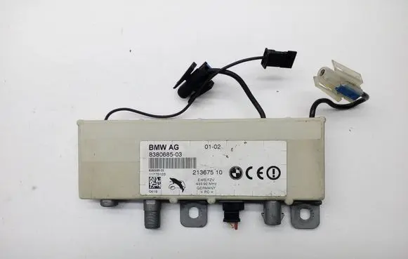 BMW 5 E39 Antenna control unit 838068503