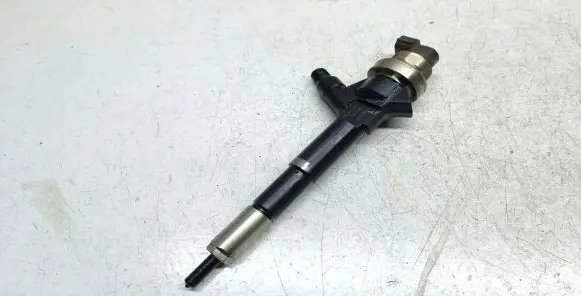 Fuel injector