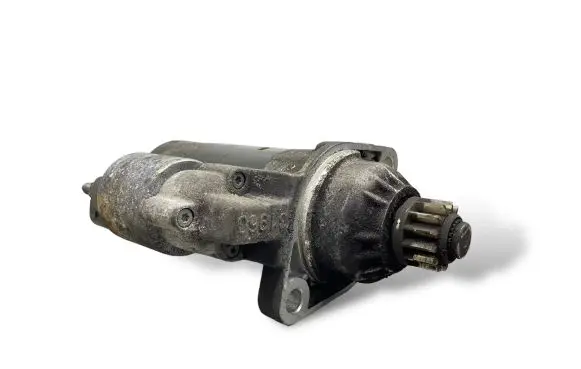 Volkswagen PASSAT B7 Starter motor CFFB