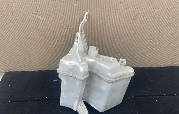 Toyota C-HR I Windshield washer fluid reservoir/tank 85310F4040