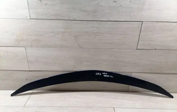 Lamborghini Urus Rear window tailgate spoiler 4ML827950