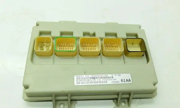 Chrysler Town u0026 Country IV Antenna control unit P05026061AA 195488