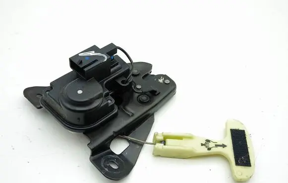 Maserati Ghibli Tailgate/trunk/boot lock/catch/latch