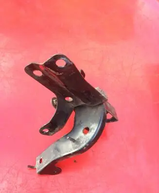 Nissan Primera ABS pump bracket 