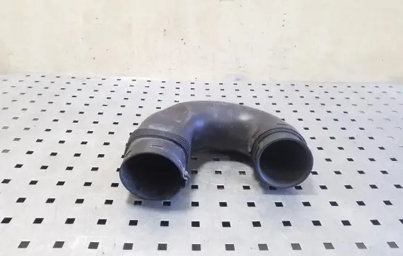 Audi A3 S3 8P Air intake duct part 1K0129618BQ