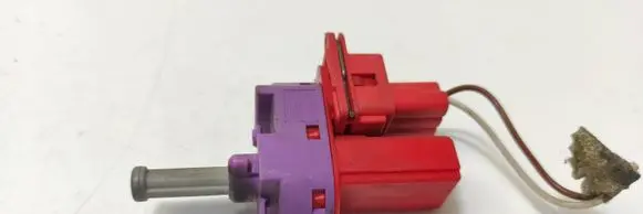 Clutch pedal sensor