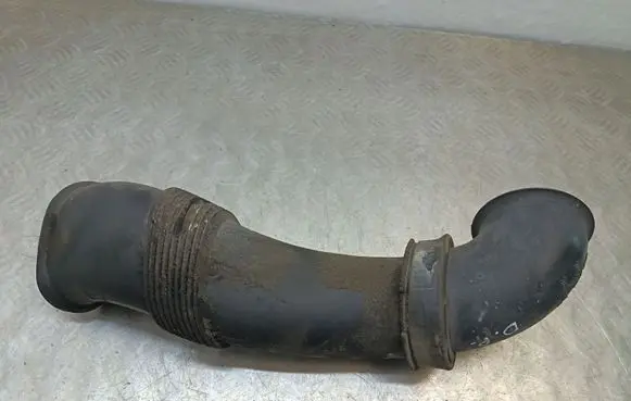Audi Q7 4L Air intake duct part 7L6129752B