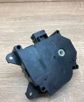 Toyota Verso Air flap motor/actuator 1138002810 12V12P