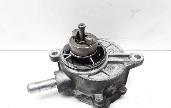Mercedes-Benz C W204 Vacuum pump A64623065