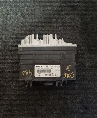 Volkswagen Golf III Engine control unit/module 0261200764 26SA2515 032906026A