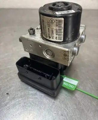 Renault Twingo II Master brake cylinder