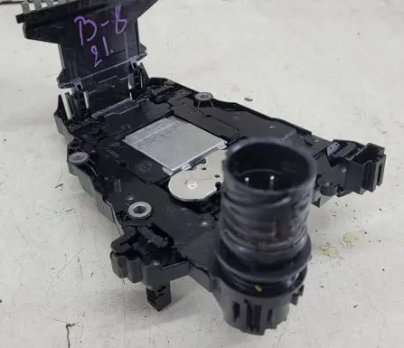 Volkswagen PASSAT B8 Transmission gearbox valve body 0GC927711H
